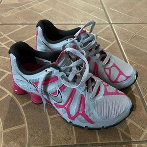 slightly worn nike shox turbo 13